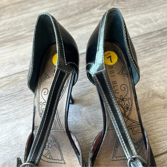 Bobbi Blu Strappy Shiny Leather Peep Toe Pumps - Picture 7 of 15